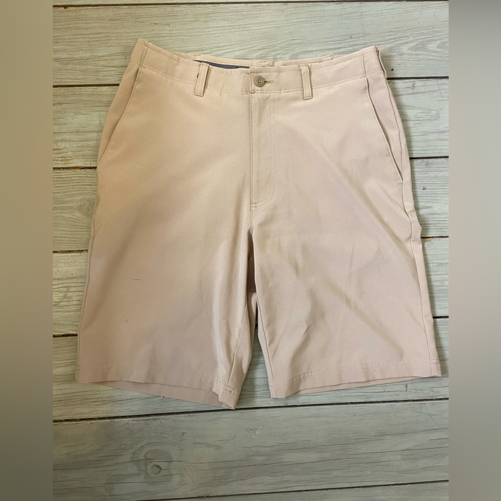 Ben Hogan shorts (approximately a 31 waist‎ see measurement)